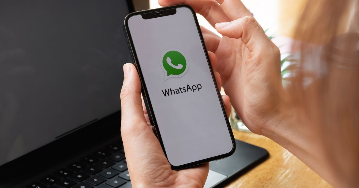 whatsApp is rolling out pin messages
